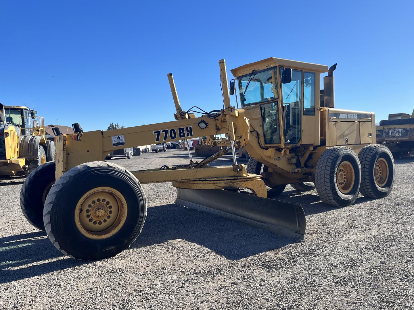 JOHN DEERE 770BH